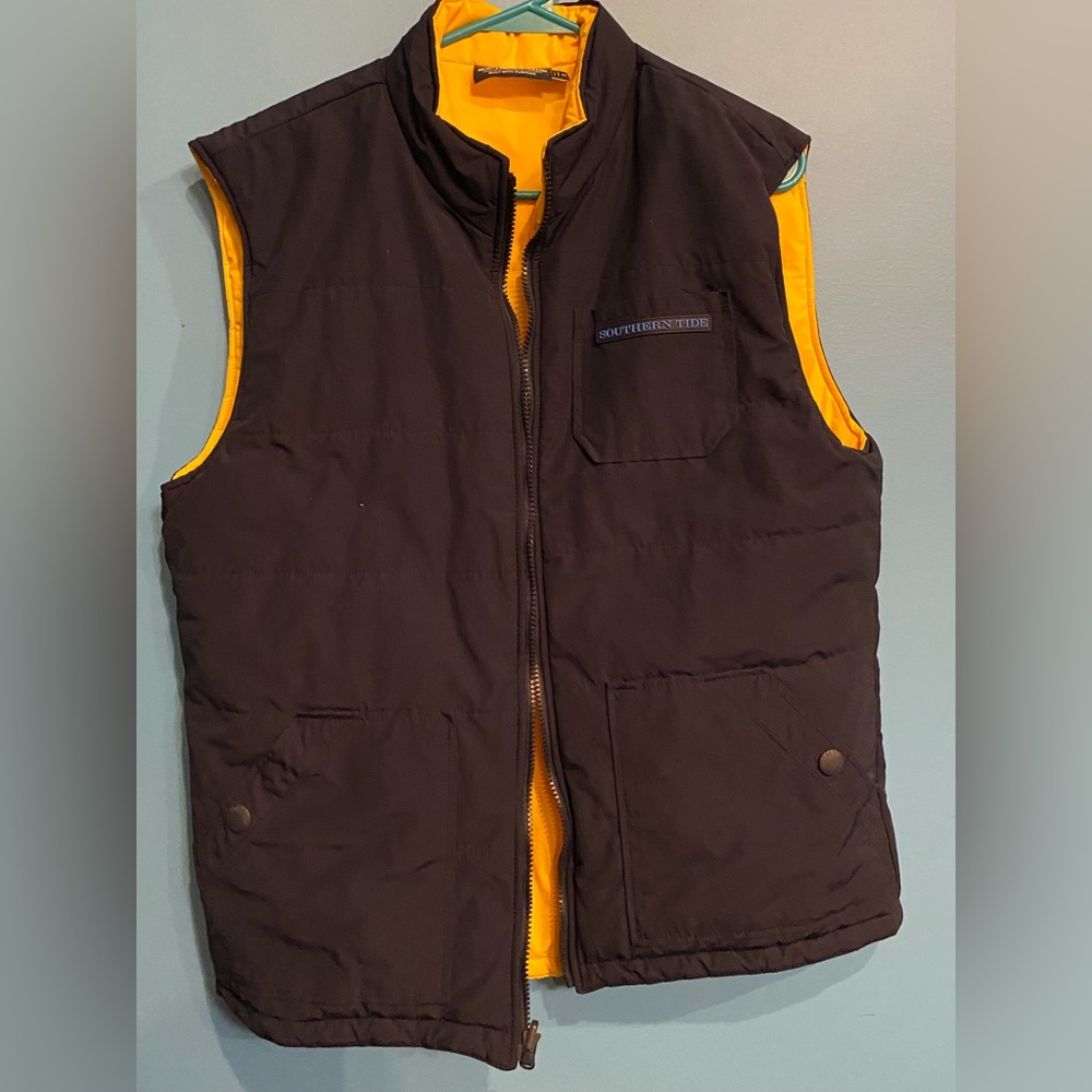 EUC Southern Tide Mens Medium Laguna Grande Reversible Vest